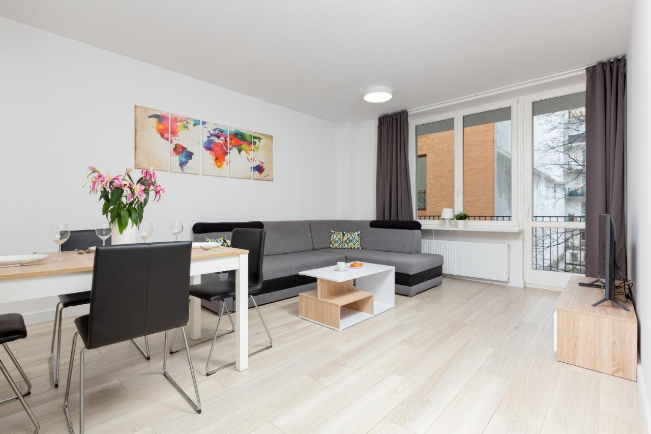City Center Apartments Hoza By Noclegi Renters Warsaw Ngoại thất bức ảnh