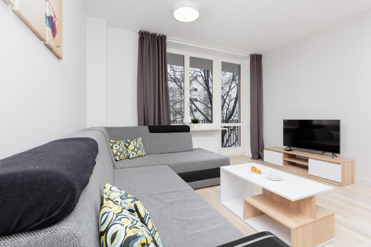 City Center Apartments Hoza By Noclegi Renters Warsaw Ngoại thất bức ảnh
