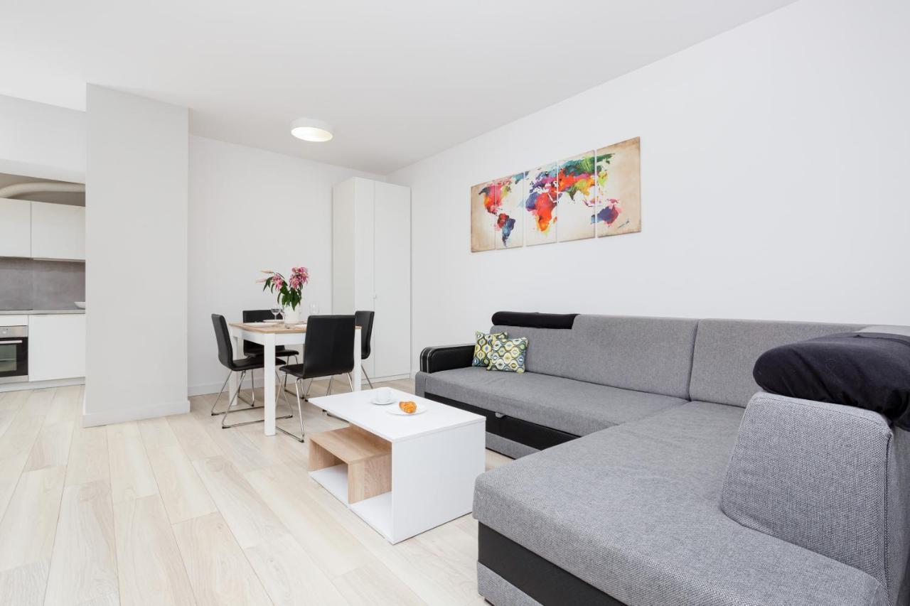 City Center Apartments Hoza By Noclegi Renters Warsaw Ngoại thất bức ảnh