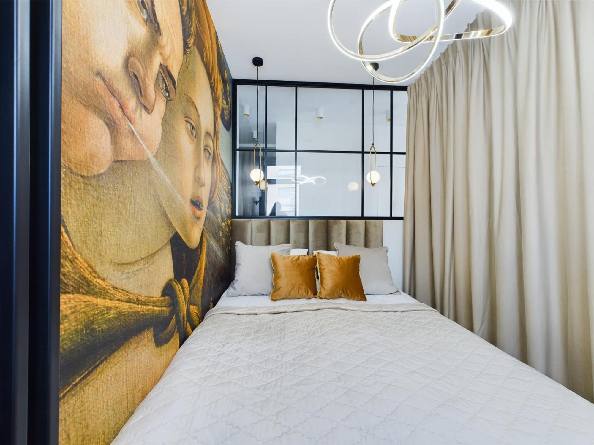 City Center Apartments Hoza By Noclegi Renters Warsaw Ngoại thất bức ảnh