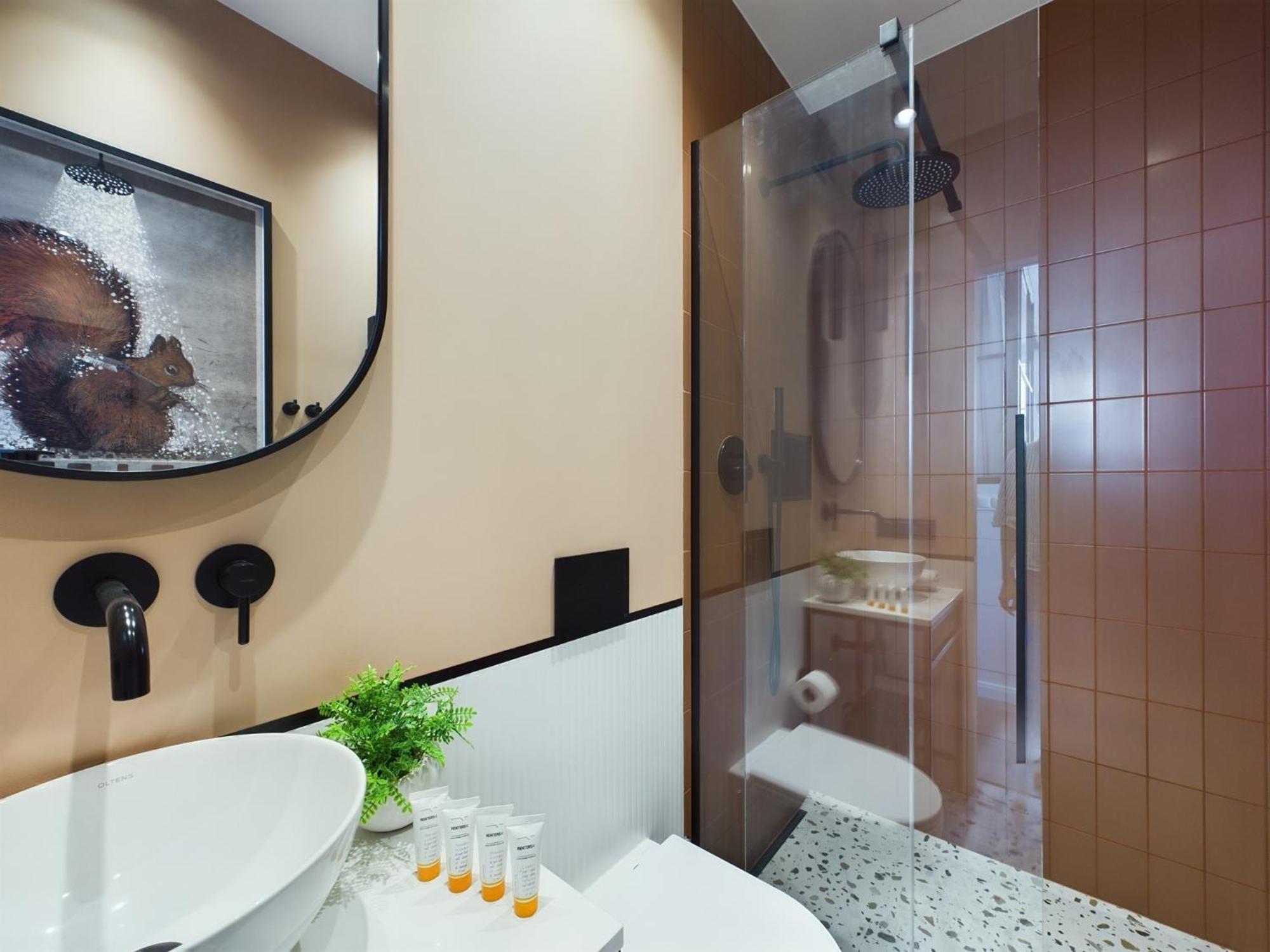 City Center Apartments Hoza By Noclegi Renters Warsaw Ngoại thất bức ảnh